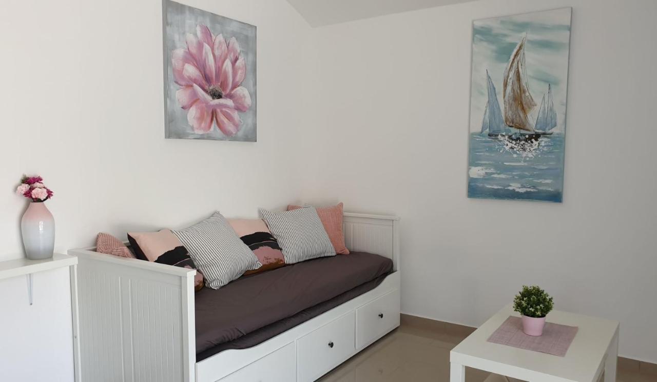 Apartments Solta Rogač المظهر الخارجي الصورة