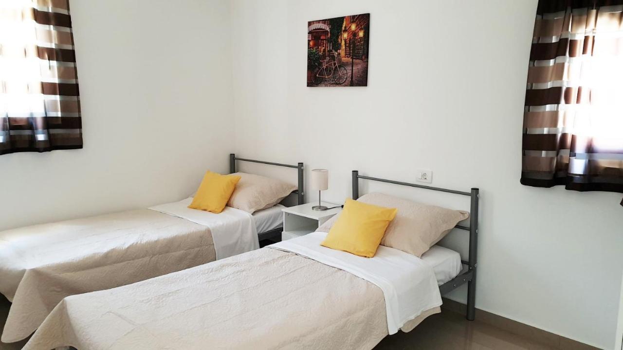 Apartments Solta Rogač المظهر الخارجي الصورة