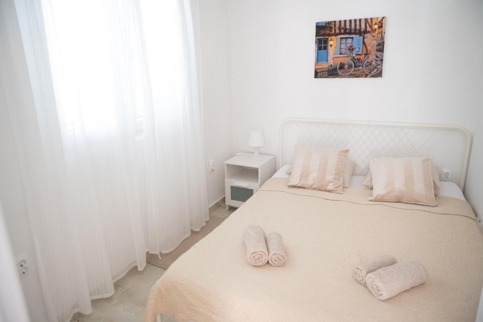 Apartments Solta Rogač المظهر الخارجي الصورة