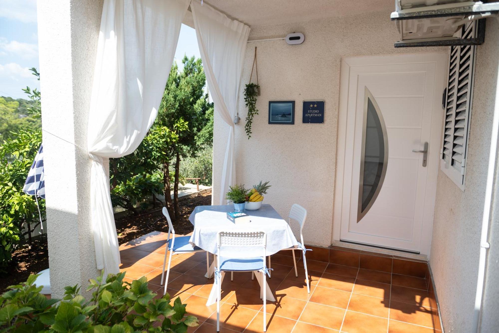 Apartments Solta Rogač المظهر الخارجي الصورة