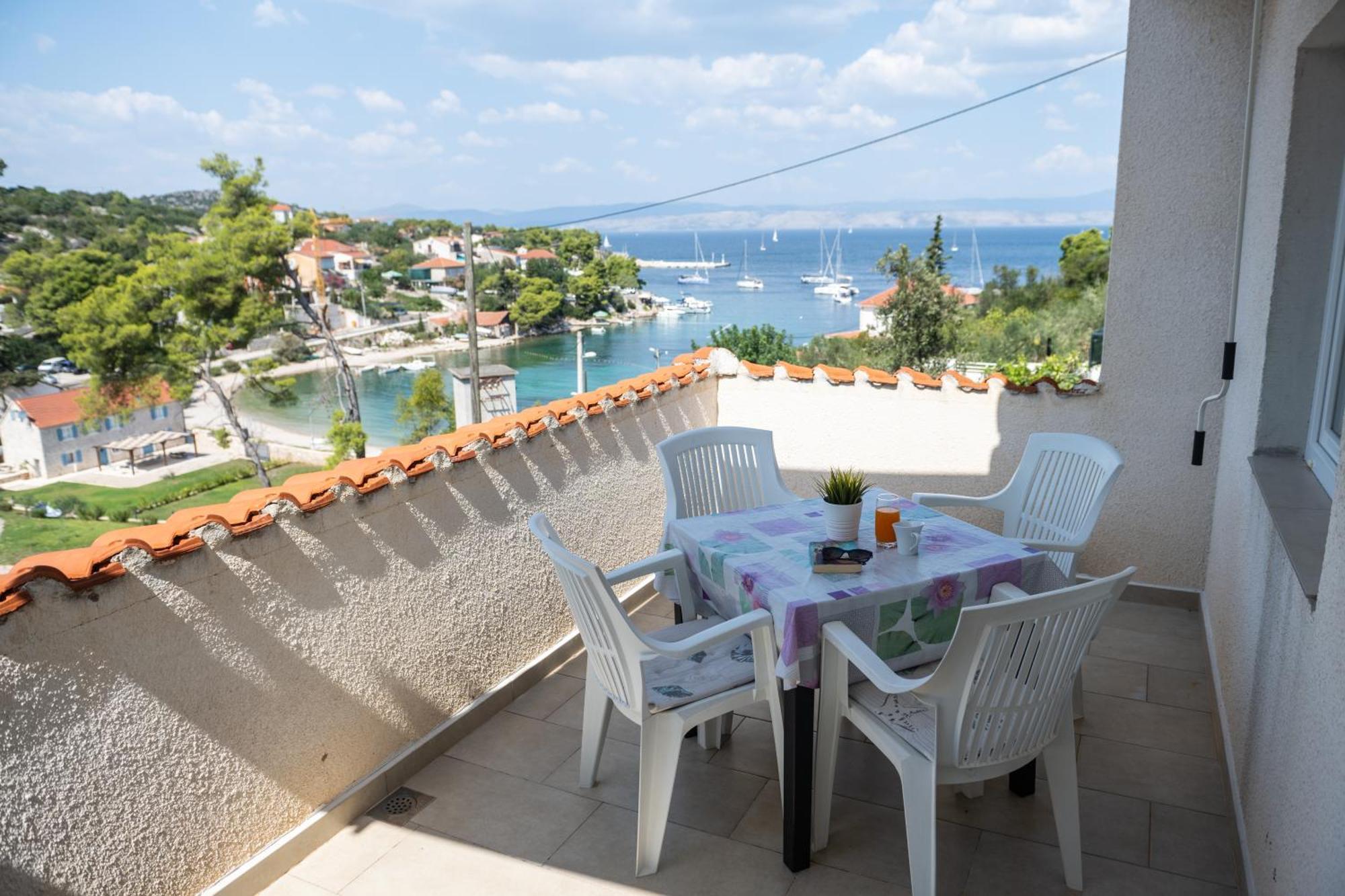 Apartments Solta Rogač المظهر الخارجي الصورة